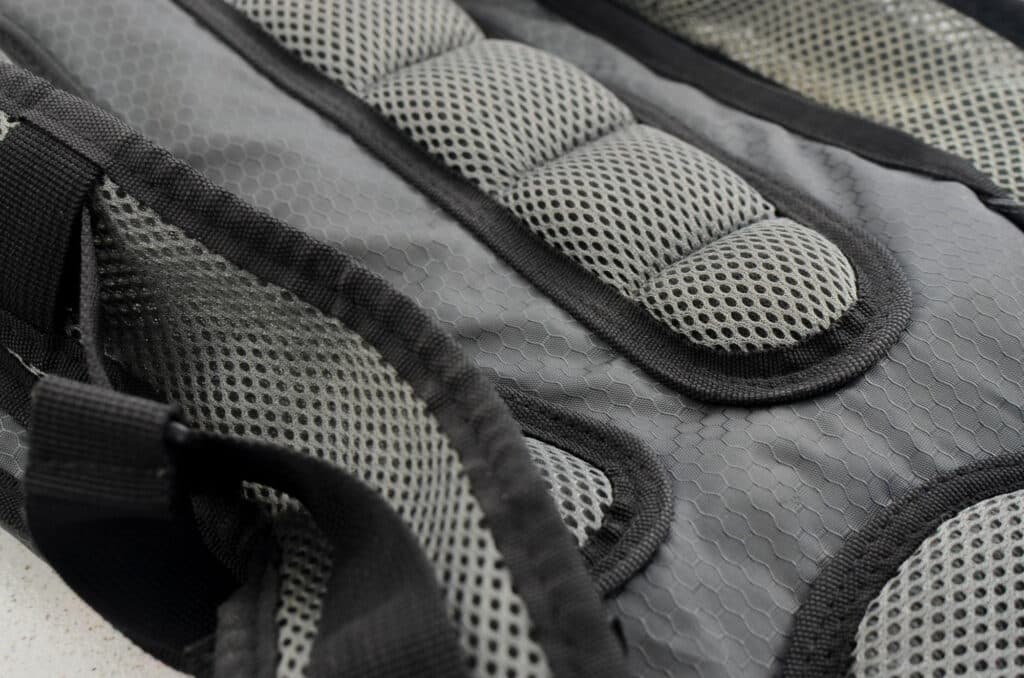 Tecidos respiráveis: como escolher para roupas, calçados e mochilas